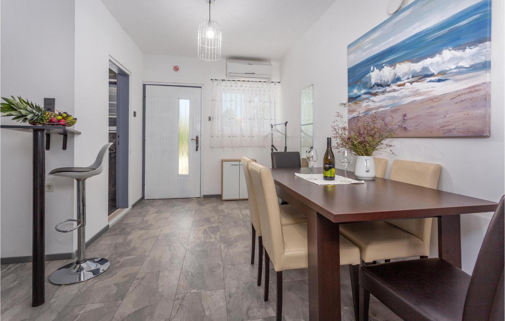 Beautiful Apartment In Malinska With Kitchen المظهر الخارجي الصورة